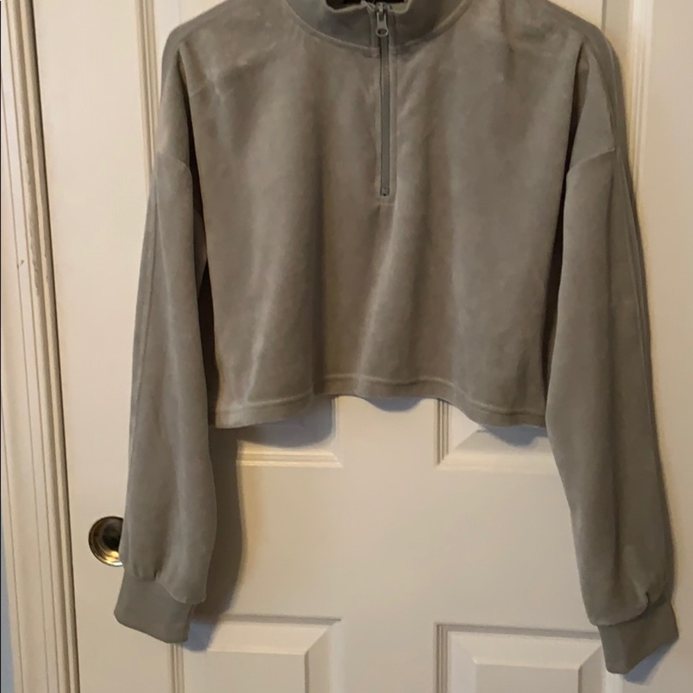 Cropped sport pullover - Picture 6 of 8
